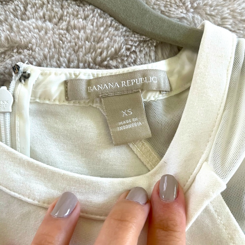 Banana Republic crop top